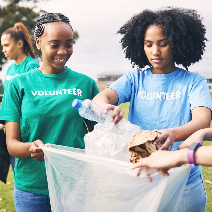 Volunteers at GACOA